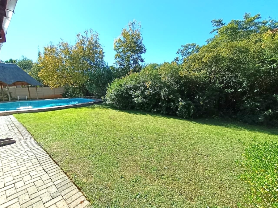 4 Bedroom Property for Sale in Langenhovenpark Free State